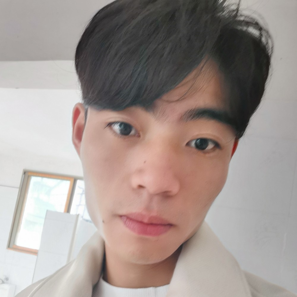 月光笑沉默的照片