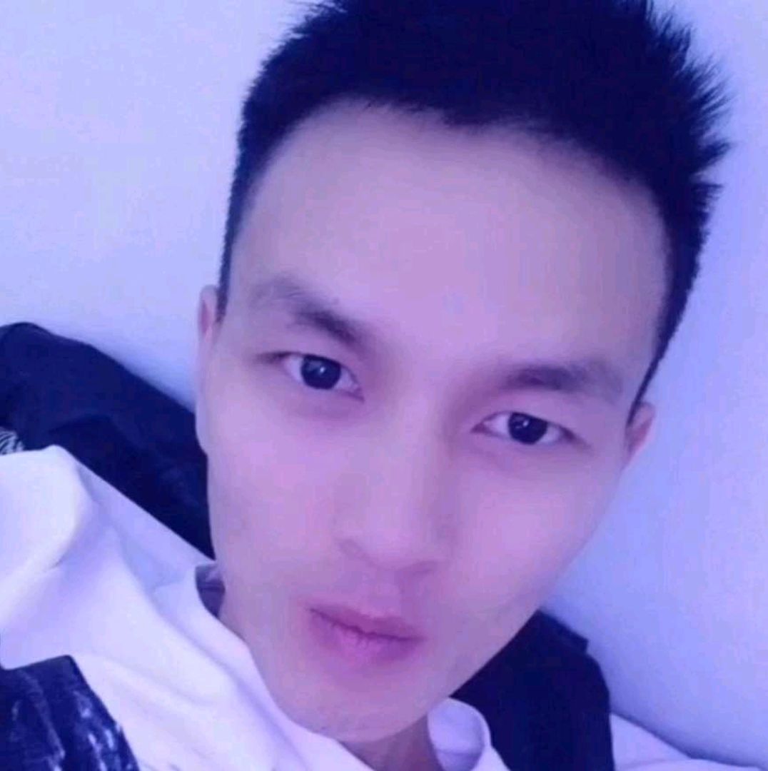 舒适挽手电灯胆的照片