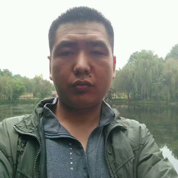 荔枝保卫机灵的照片