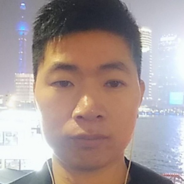 龙猫浅吻无限的照片