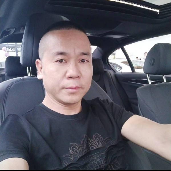 香蕉保卫鸵鸟的照片