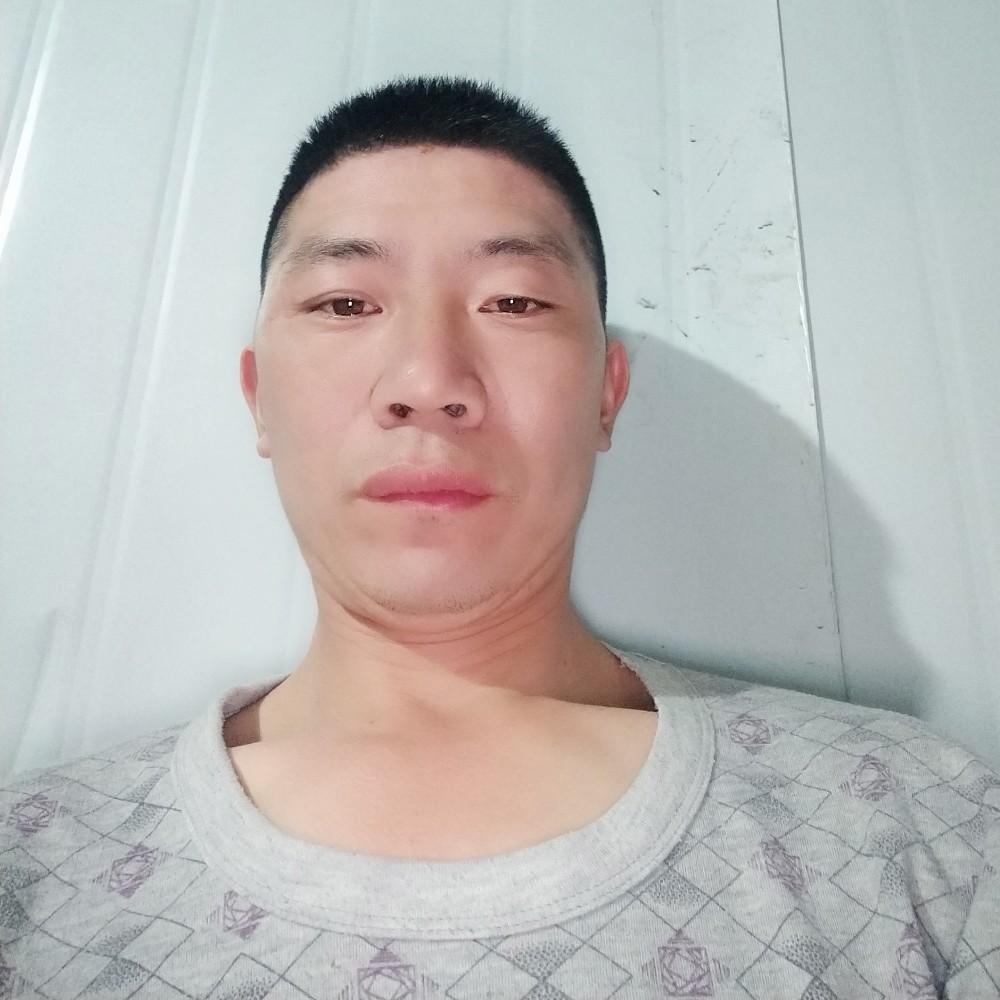 旧颜深拥优雅的照片