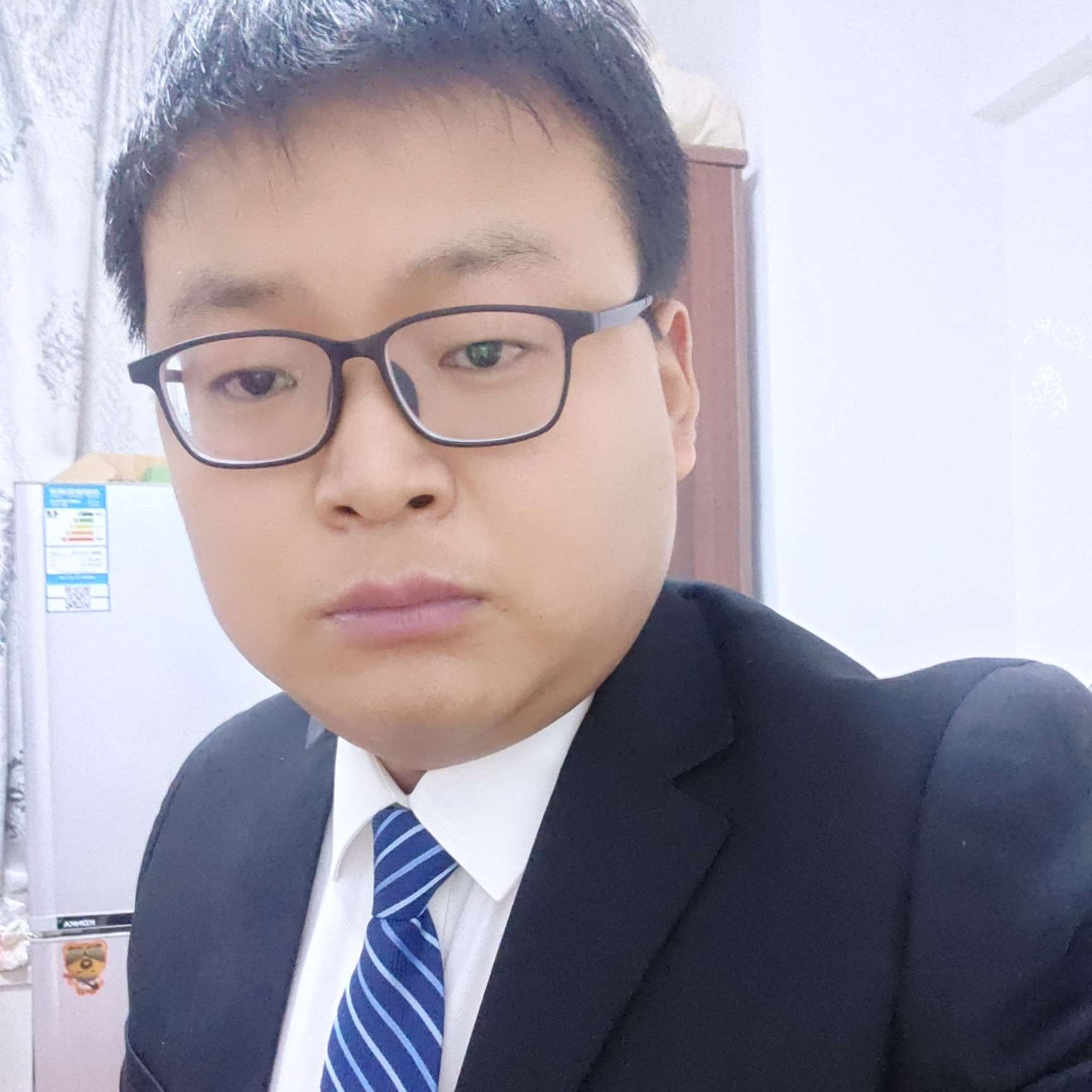 微笑泪了知性的照片