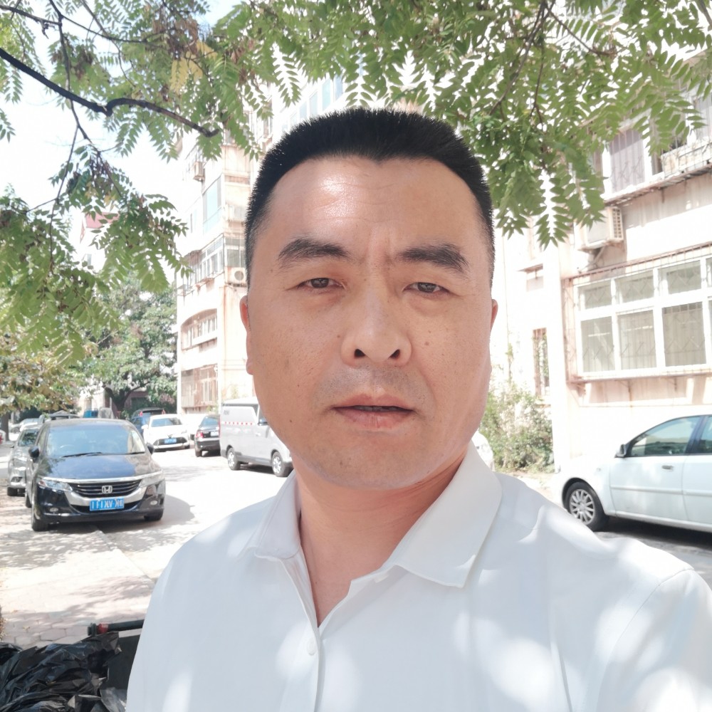 稳重方余溫的照片