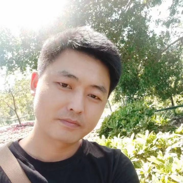 青衣平淡的照片