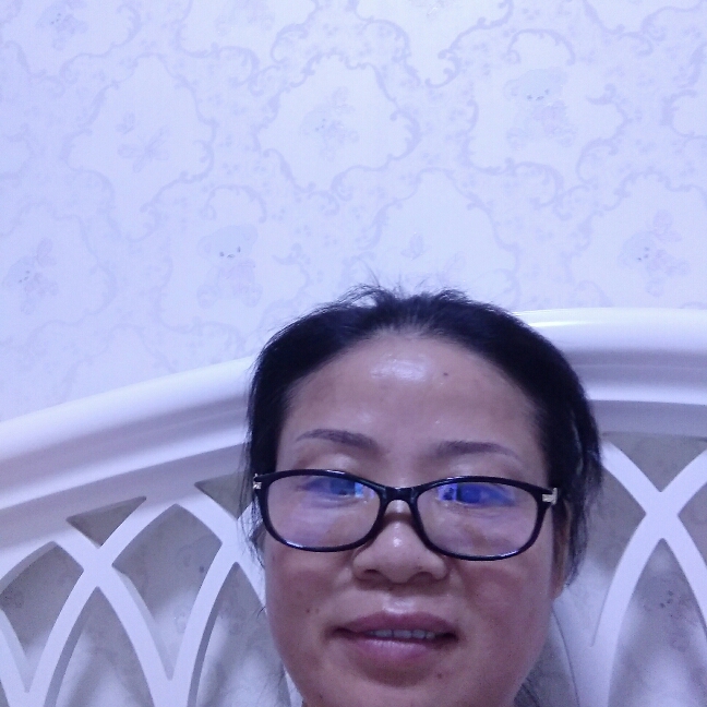 体贴方青衫的照片