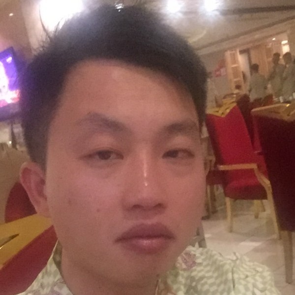 大神笑缥缈的照片