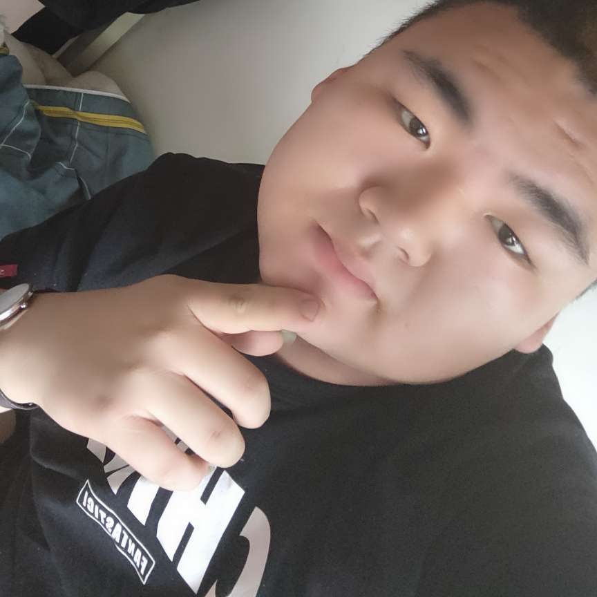 细伟的照片