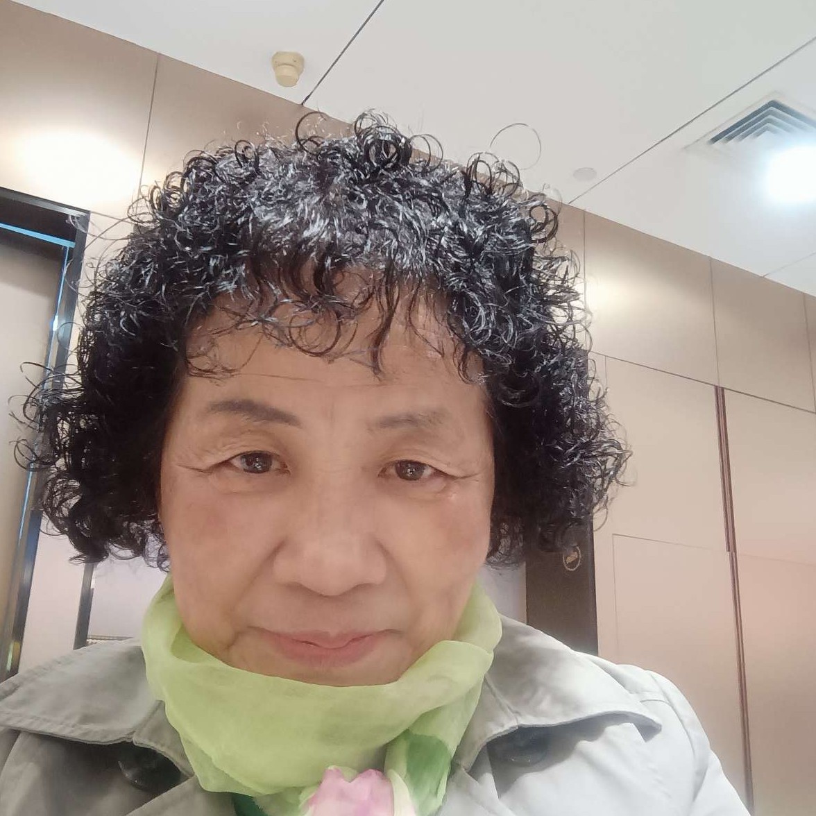 简单拿晨阳的照片
