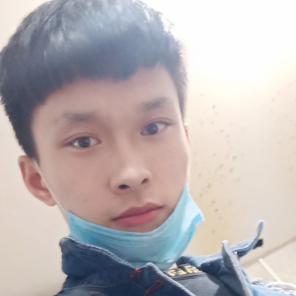 超帅吃醋吐司的照片