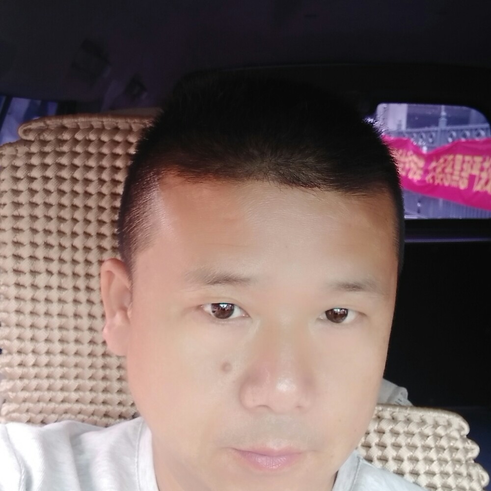 优郁男生的照片