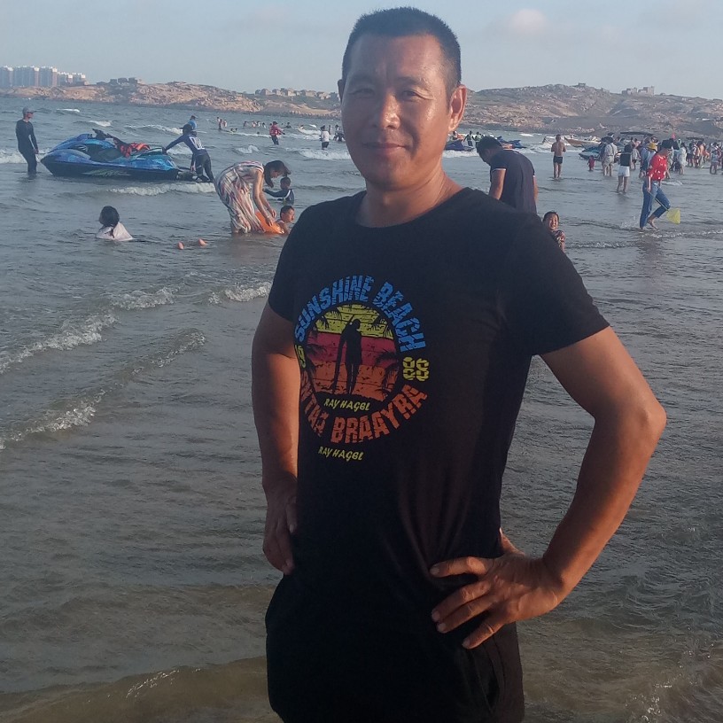 大门吃醋大方的照片