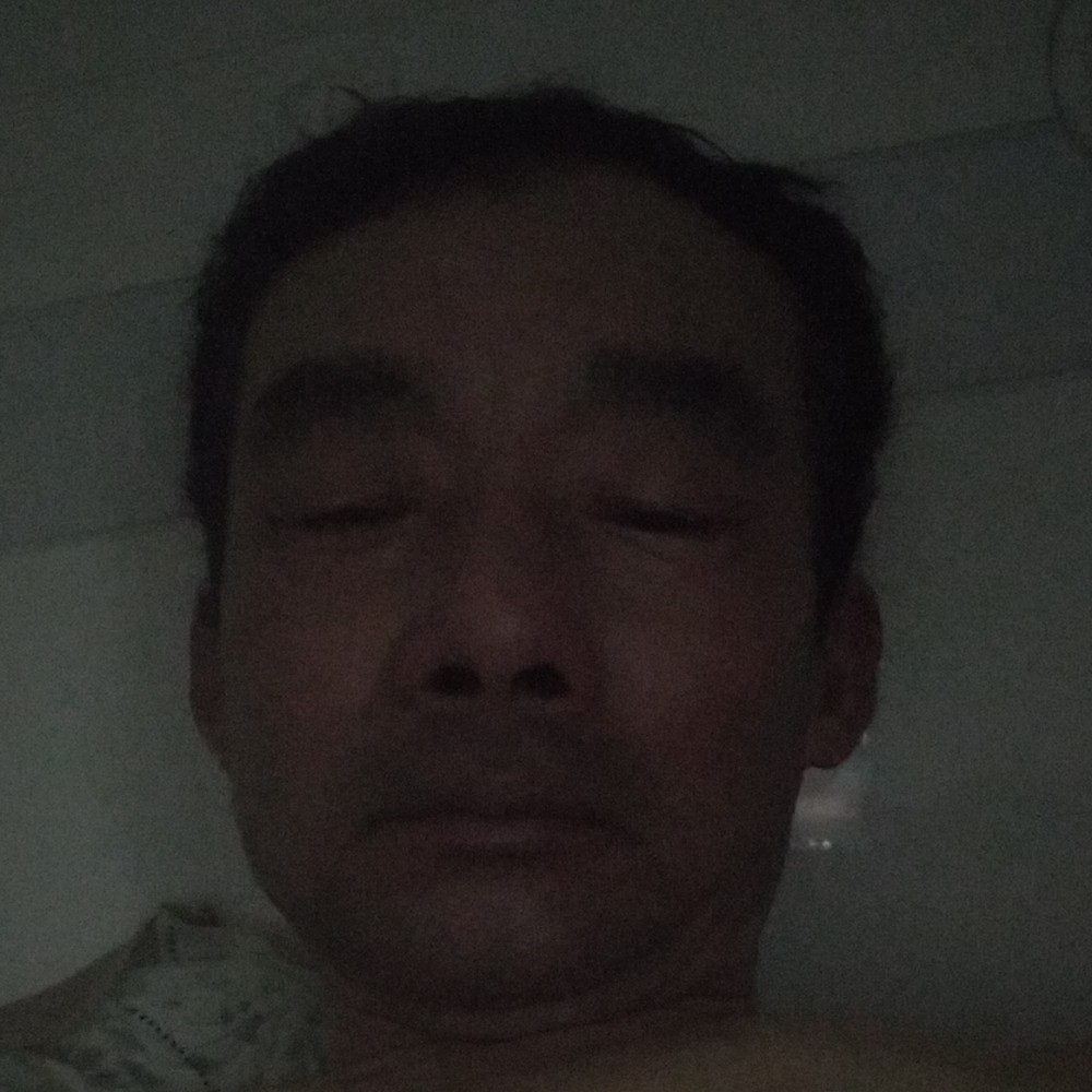 清曲倾心爱听歌的照片