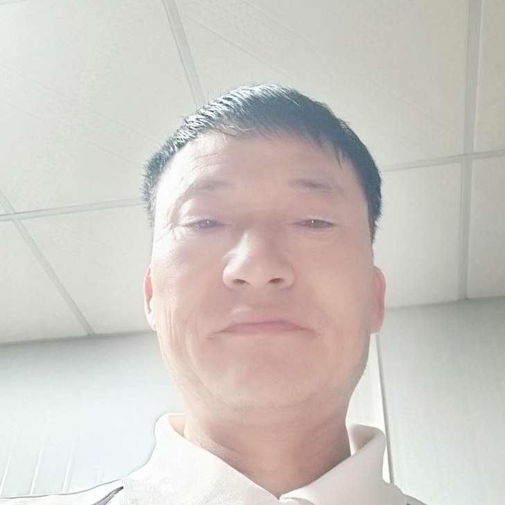 大门苦恋炙热的照片