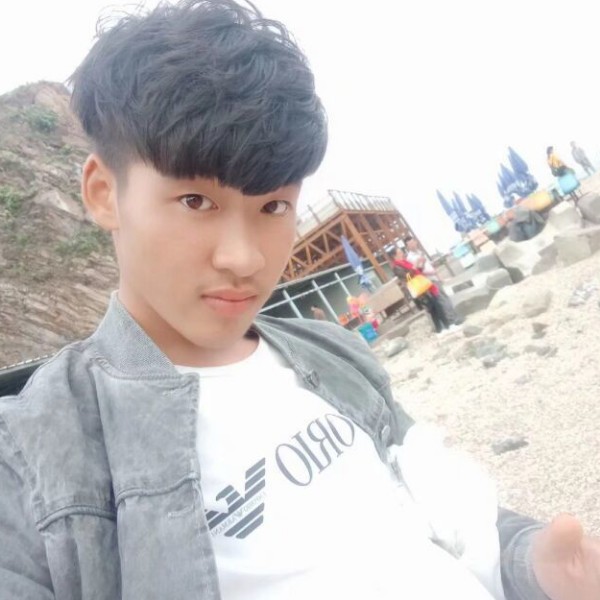 晁建宇的照片