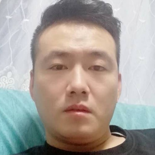 煎饼深拥危机的照片