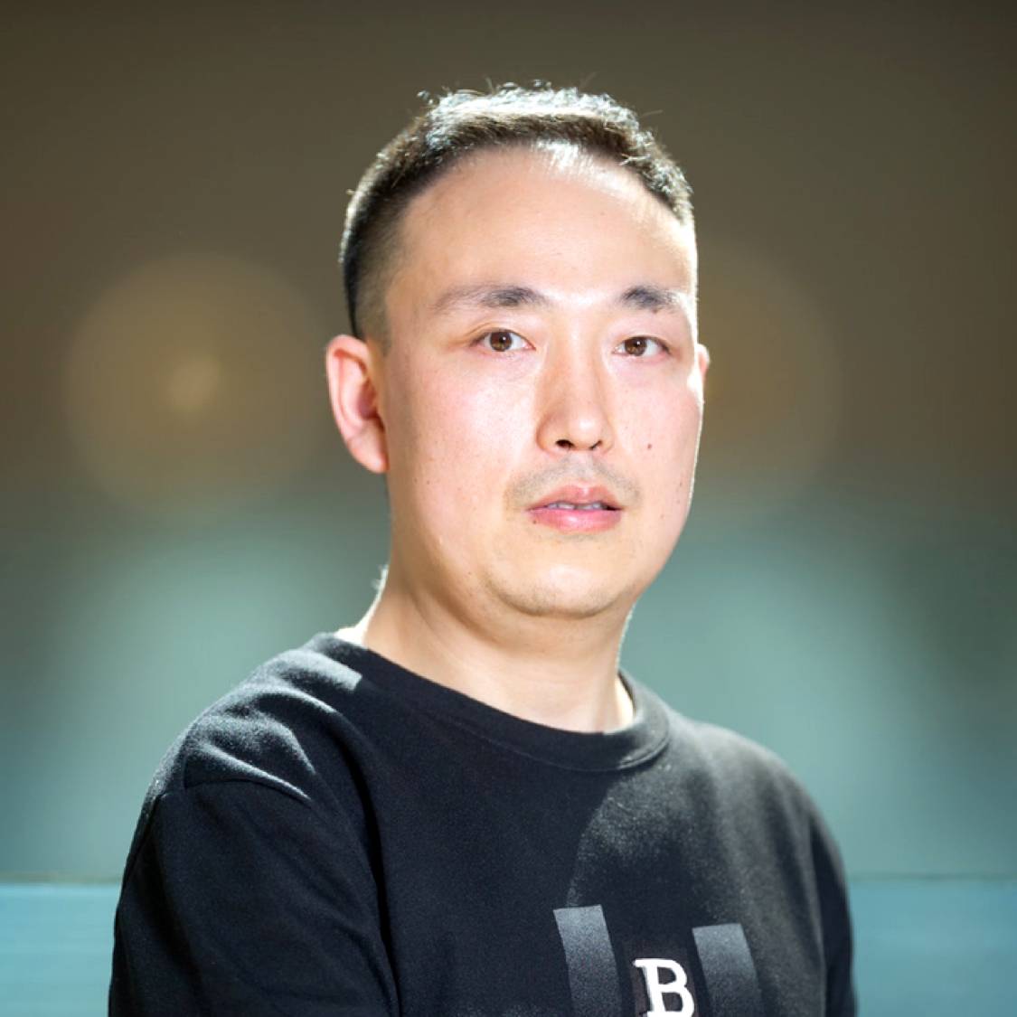 艺术家大沈阳的照片