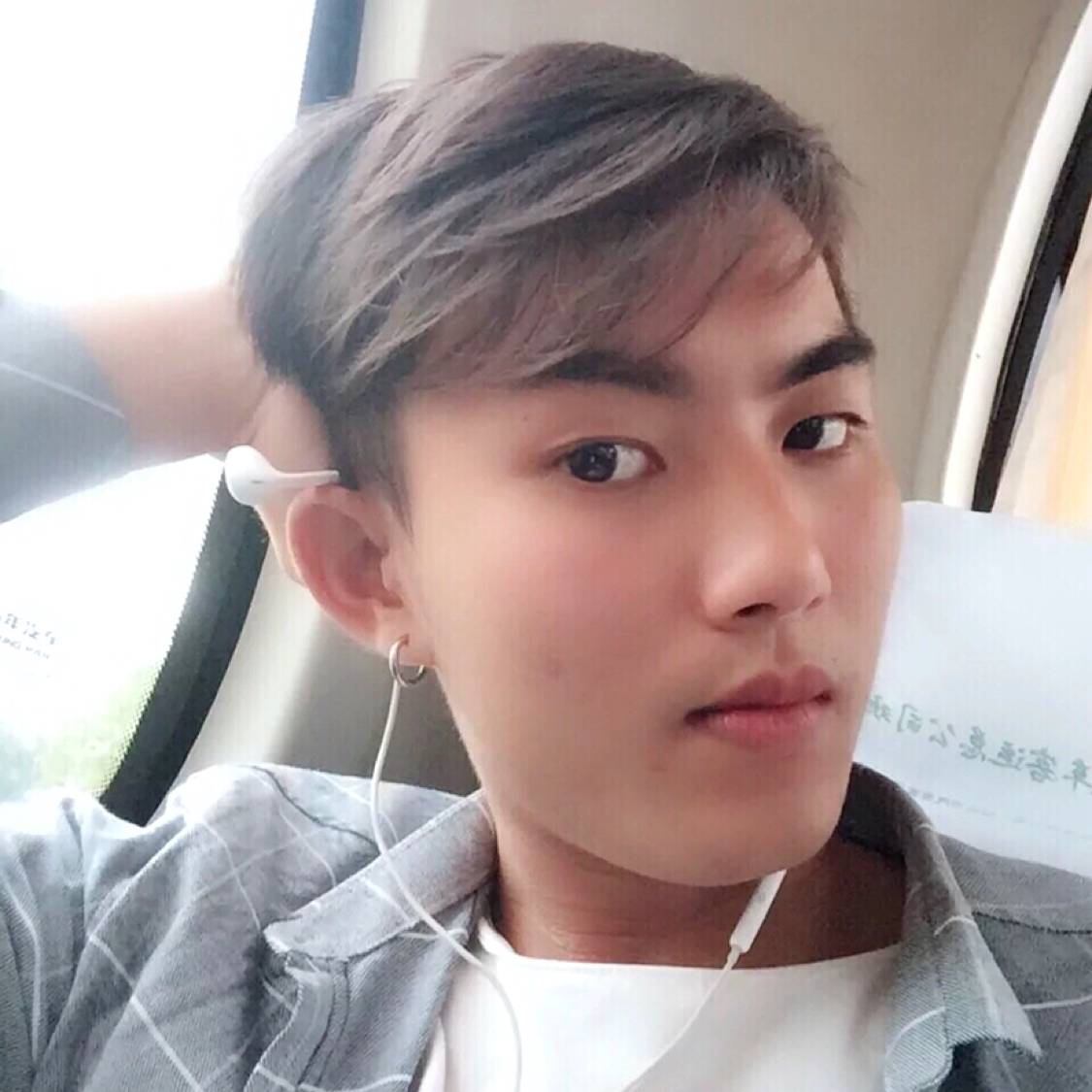 健壮爱恋啤酒的照片