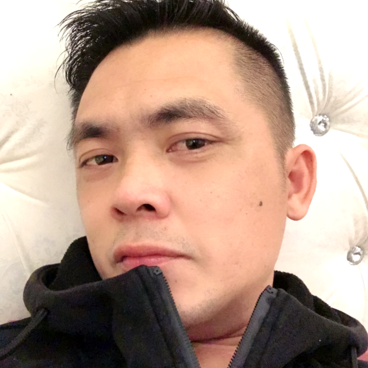迷人闻泪雨的照片