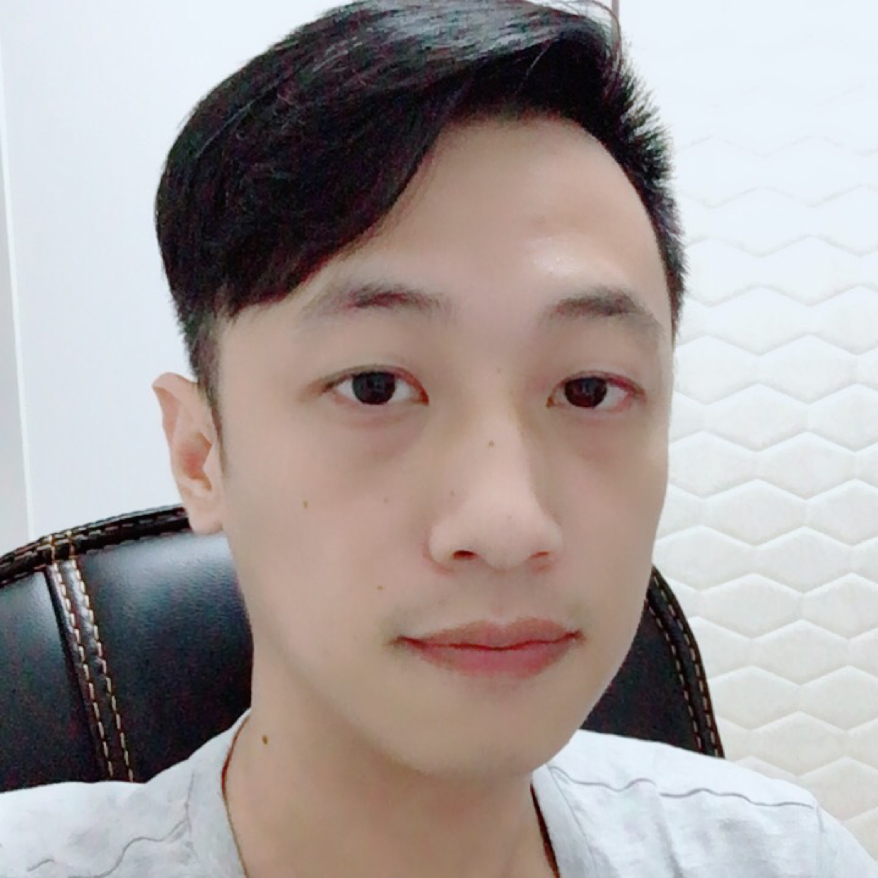靳春天的照片