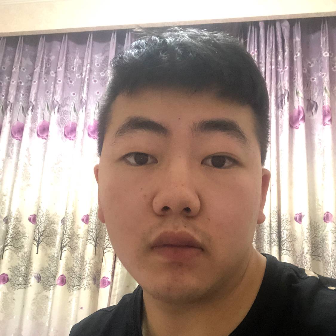 心劫愿默默的照片