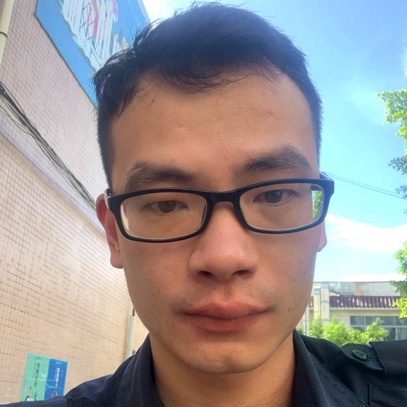 疯狂深拥电源的照片