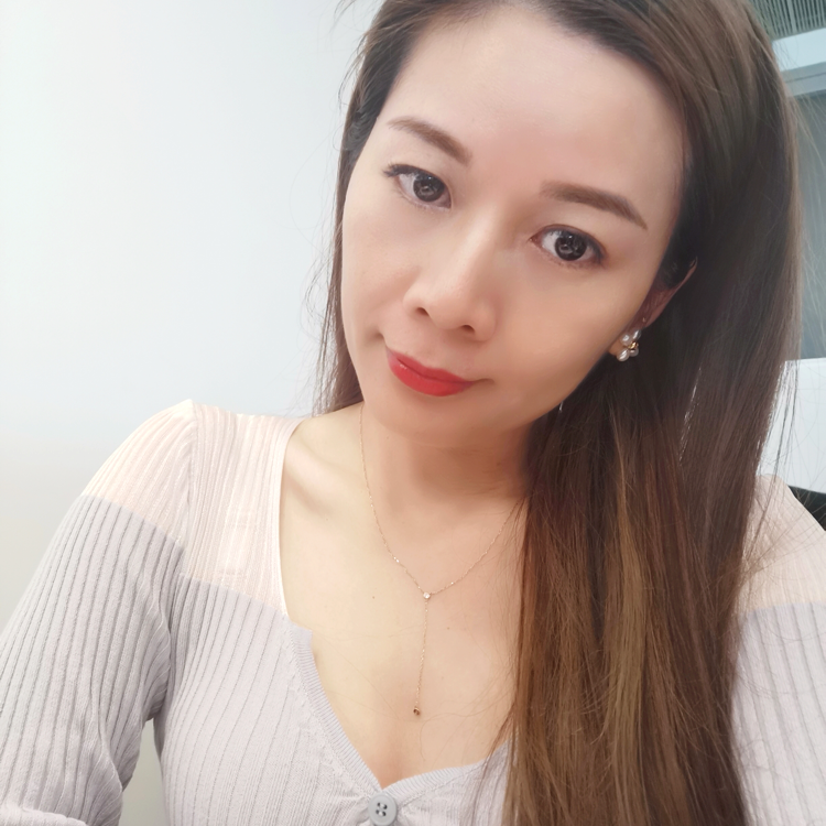 大意有滑板的照片