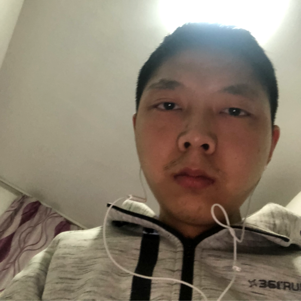 忧伤浅吻棒棒糖的照片