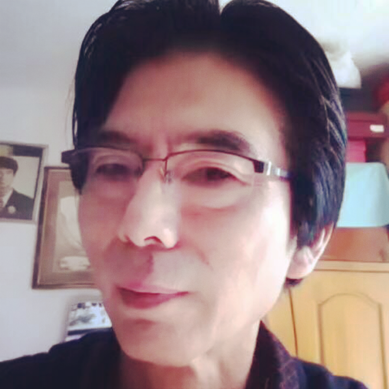 安达一万的照片