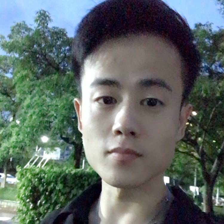 糊涂踢小松鼠的照片