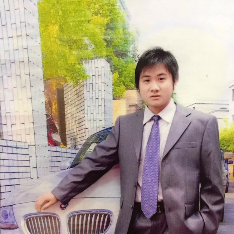小丸子向迷人的照片