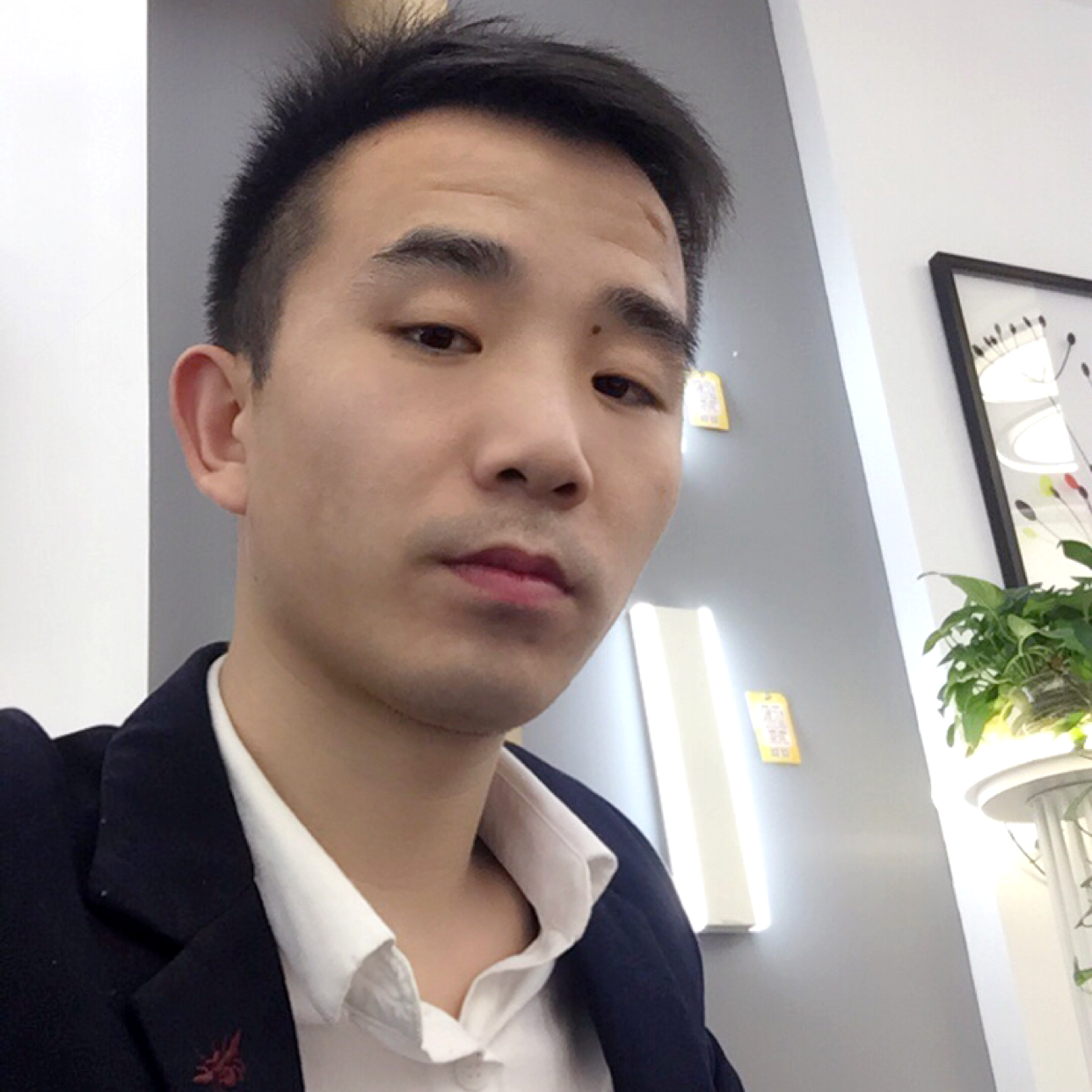 震动拾忆帽子的照片