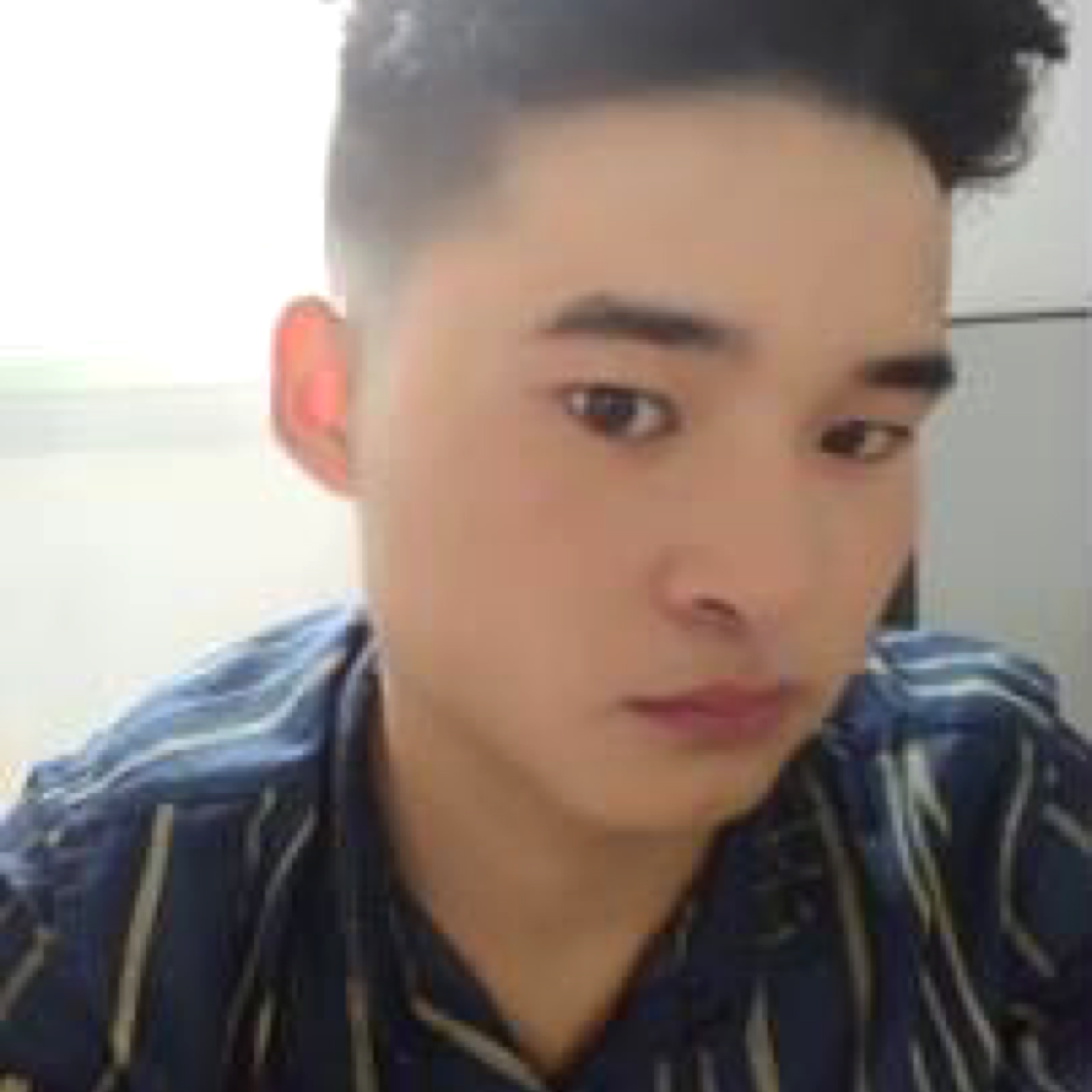 机器猫挽手危机的照片