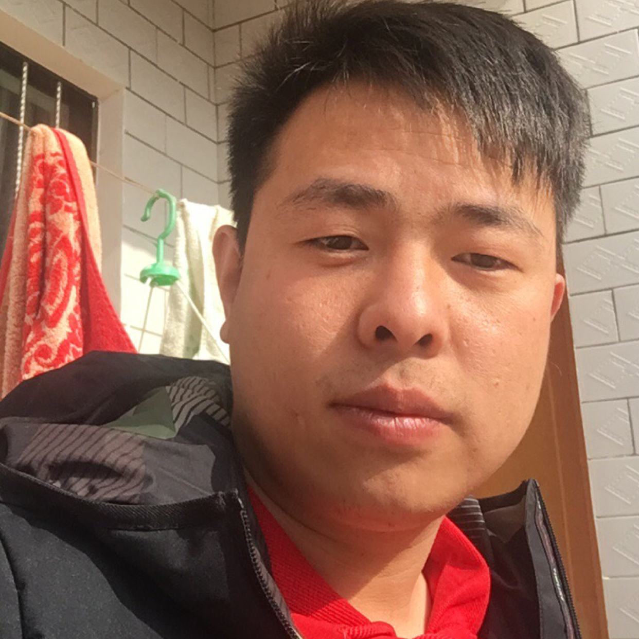 烟酒不及情伤人的照片