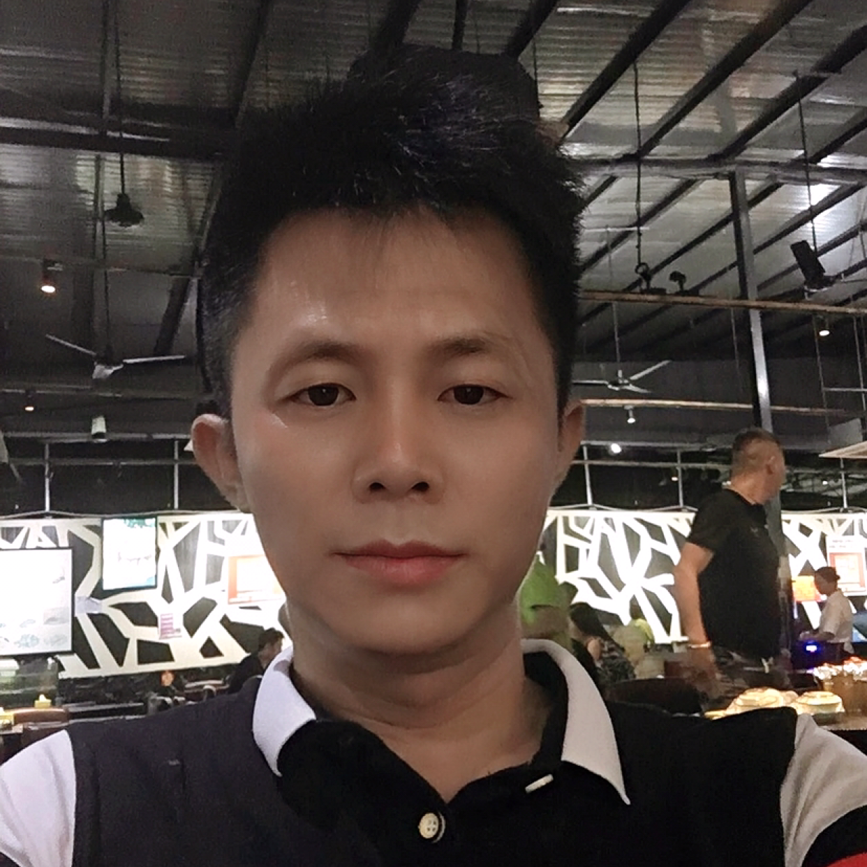 大神挽手超级的照片
