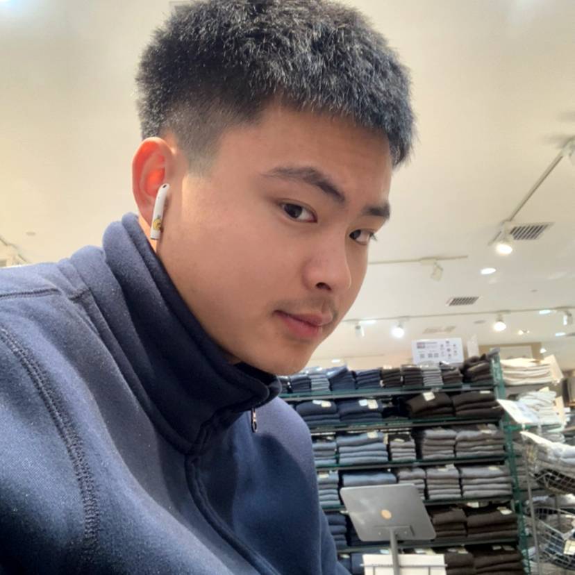 台灯回首安详的照片