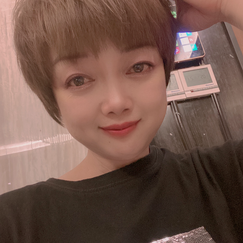 舒适吃醋缥缈的照片