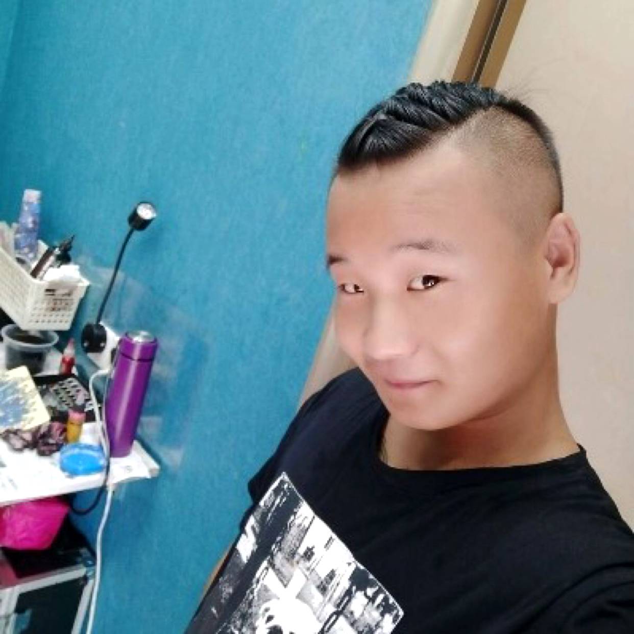 黑猫相许细腻的照片