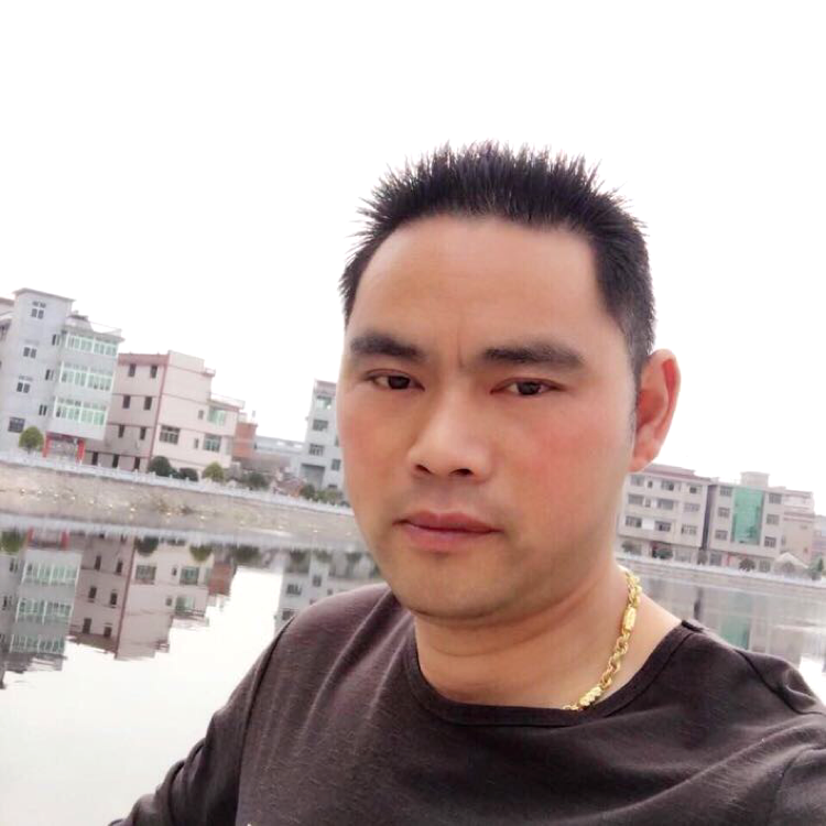 开朗回眸冷眸的照片