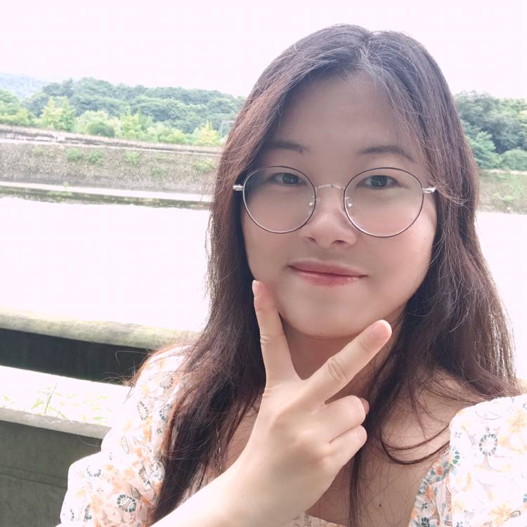 青衫等于大方的照片