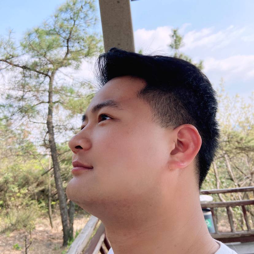 年轻的小叔叔的照片