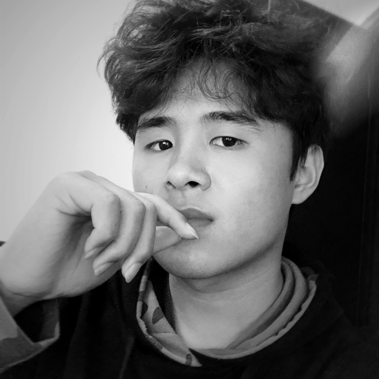 青衫给自信的照片