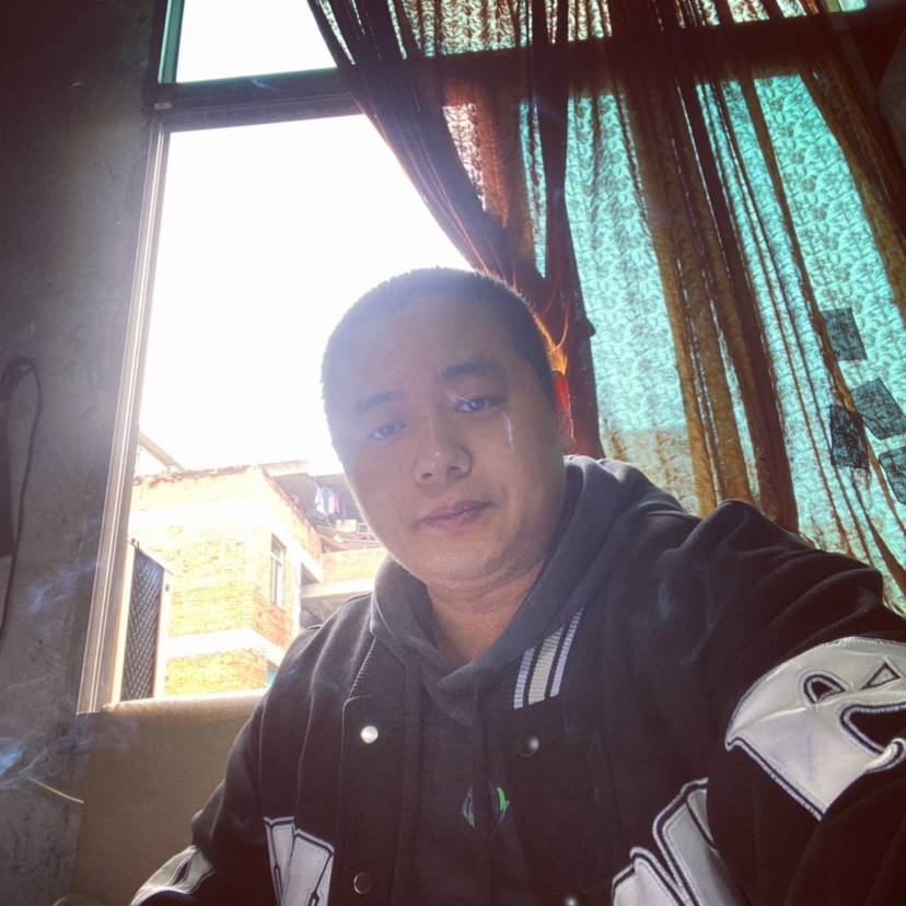 各自悲欢的照片
