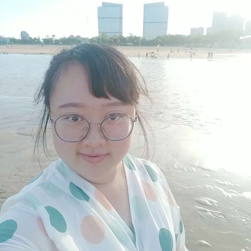 L柳柳的照片