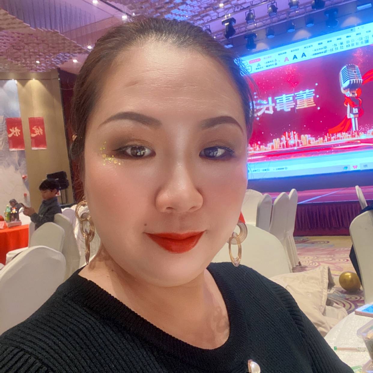 煎蛋漫步潇洒的照片