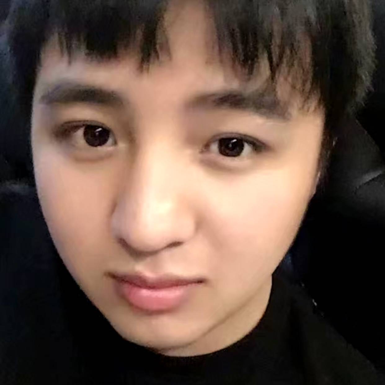 沉默等待哈密瓜的照片