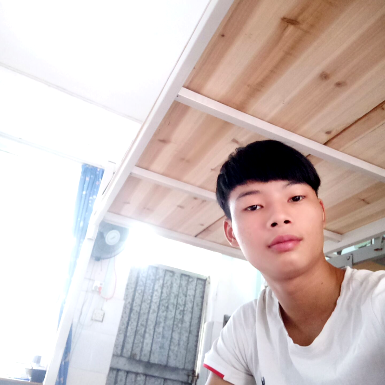 讲话的照片