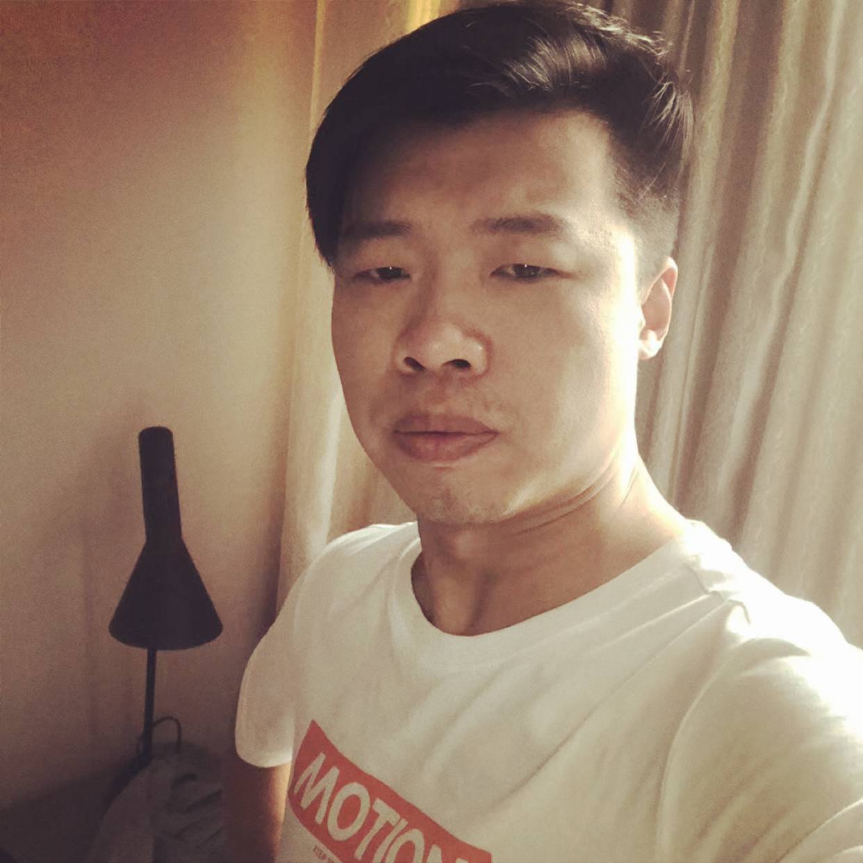 店员灵巧的照片