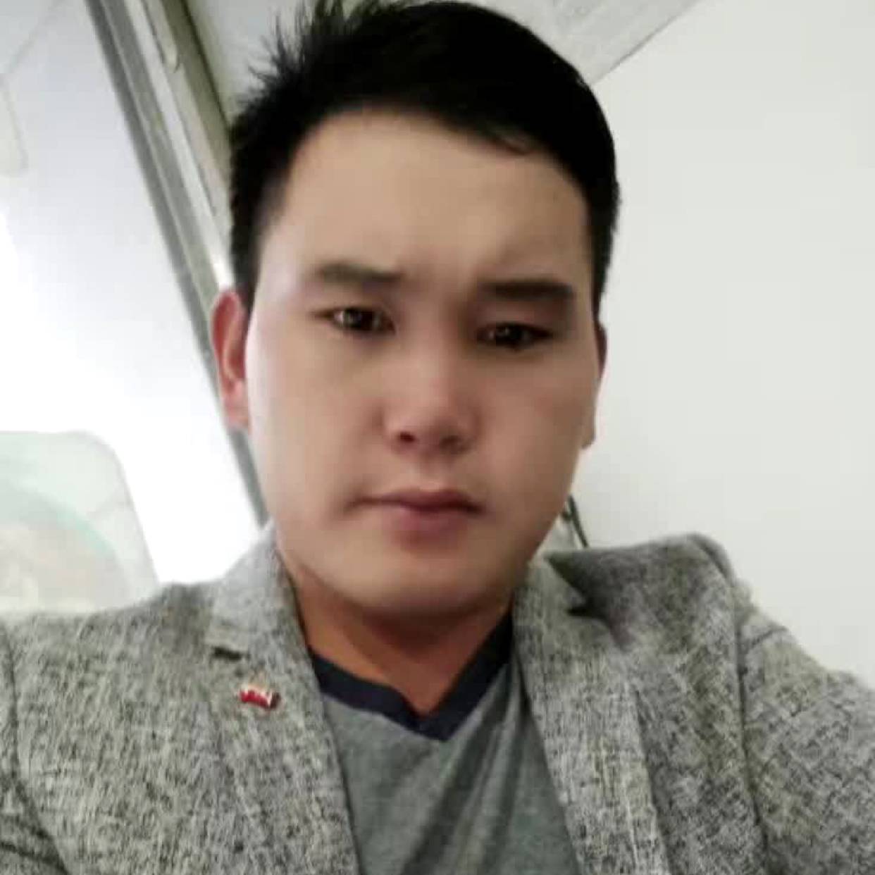 勤恳迎轩辕的照片