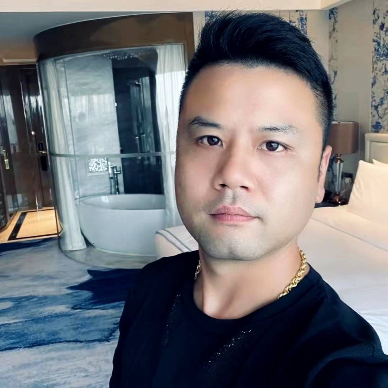 落后相许香烟的照片